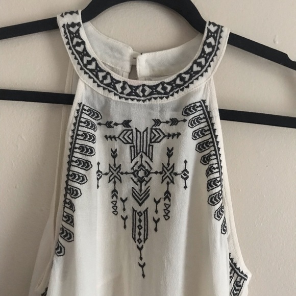 Clover & Scout Small White Aztec Print Blouse - Picture 4 of 7